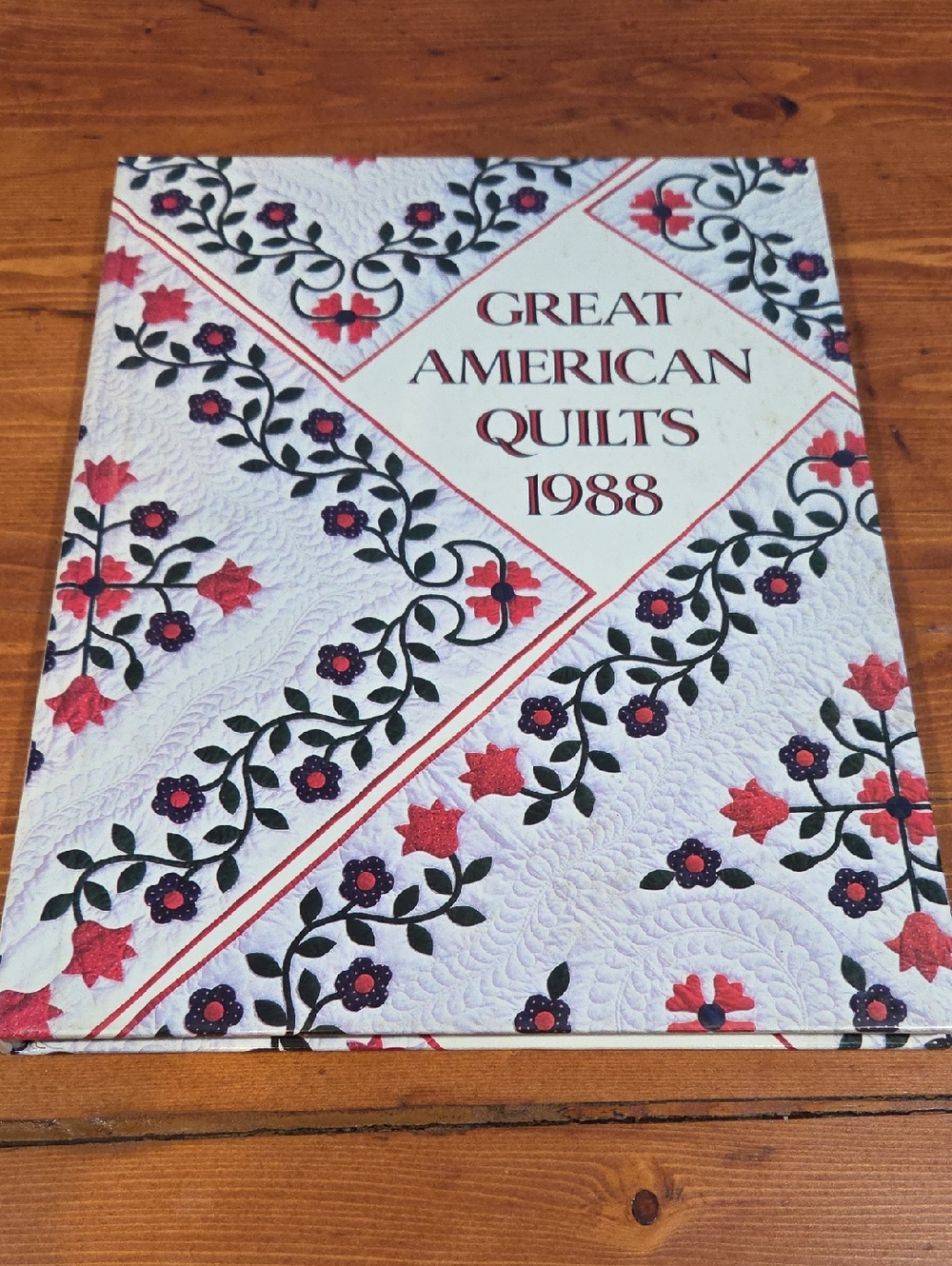 Great American Quilts 1988 - Floral White & Red Cover